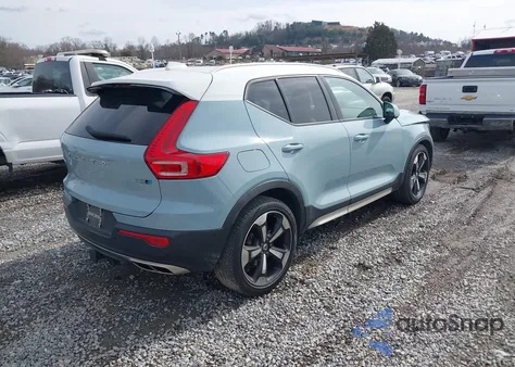 2019 Volvo Xc40 T5 Momentum z USA, uszkodzony, nr VIN YV4162UK8K2103729
